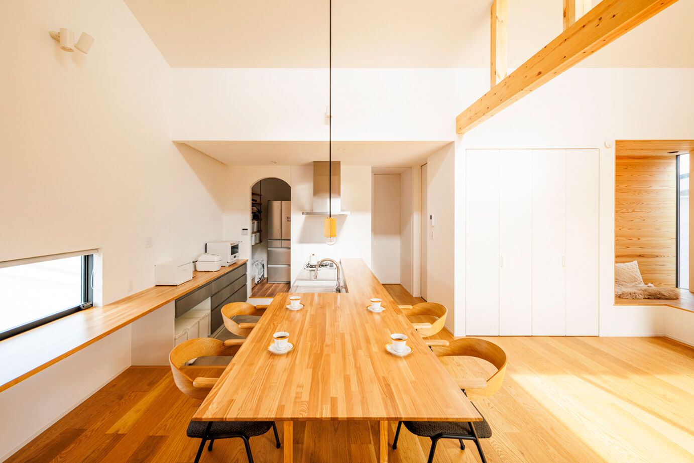 家物語　小林工務店 【2000万円台/吹き抜け/インナーバルコニー/間取り図有】伸びやかな空間。心身くつろぐ2階LDKの建築実例画像3