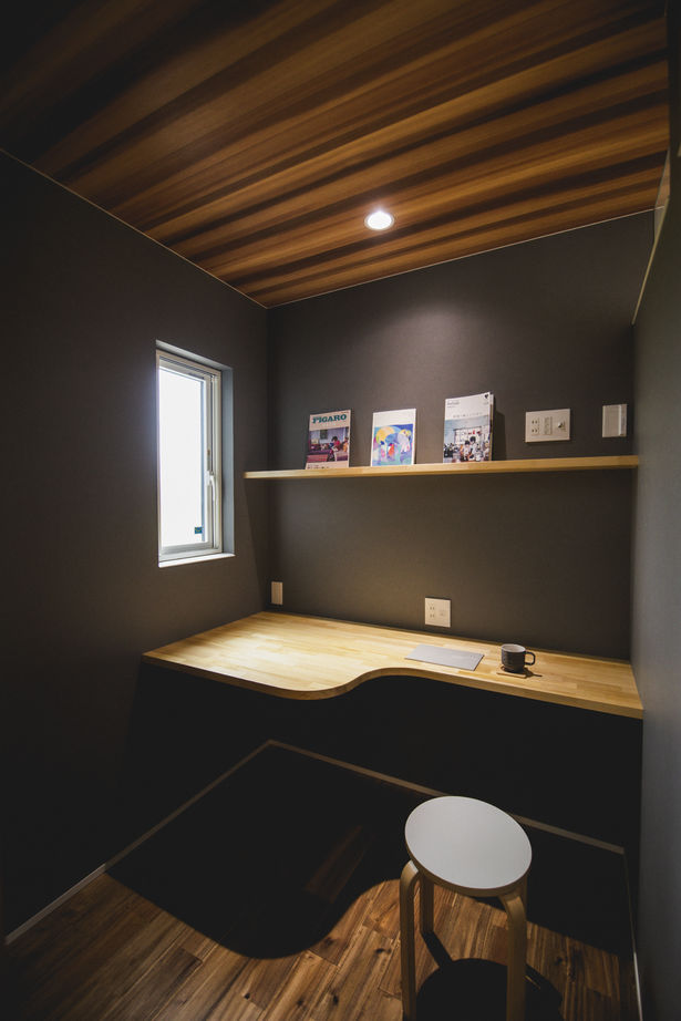 cocochi 藤岡萬建設 一級建築士事務所 【平屋/勾配天井/テラス】のどかな田園風景の中でスローライフを楽しむ平屋の建築実例画像6