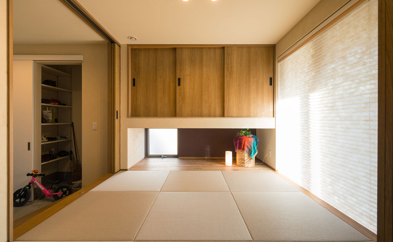 コラボハウス一級建築士事務所 【2000万円台/約38坪/間取図有】子育て中の設計士と建てた、自然素材が癒しのLDKとモダンなキューブ型の家の建築実例画像5