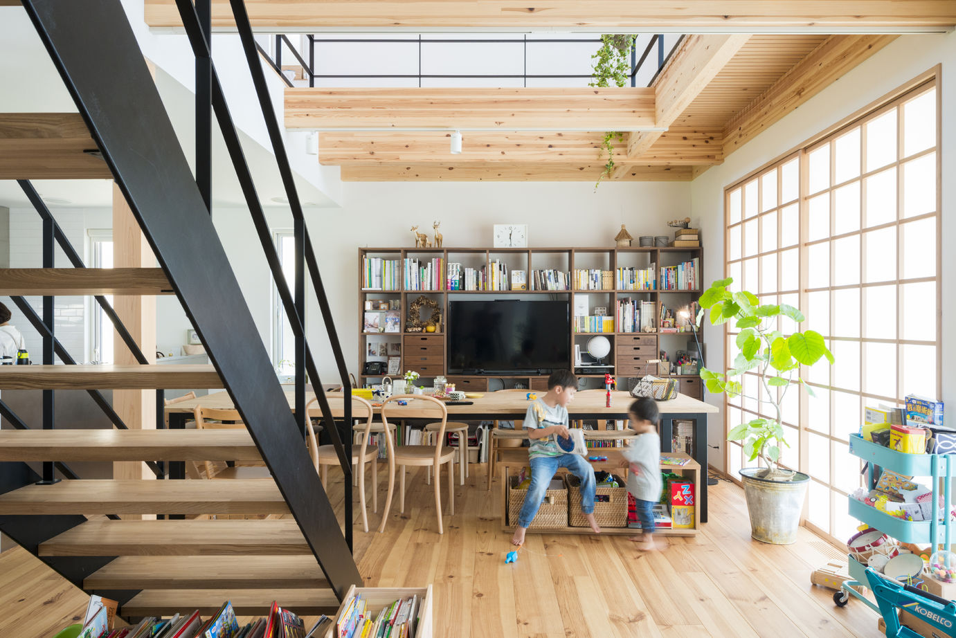 コラボハウス一級建築士事務所 【3000万円／間取り図有】6畳エアコン1台で家全体をカバー。断熱・日射・通風を計算しつくして1年中快適にの建築実例画像3