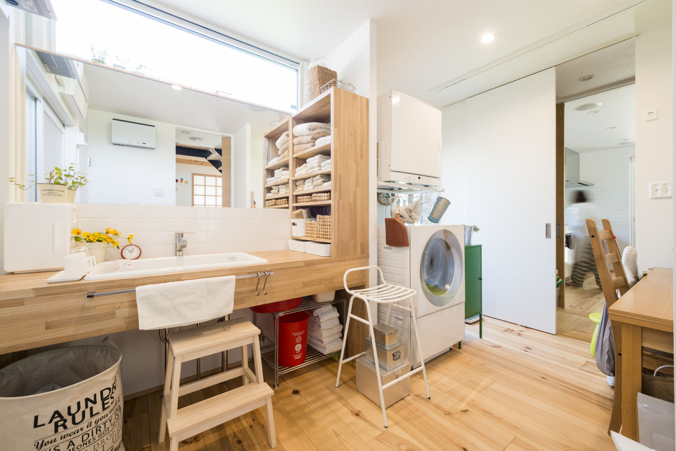 コラボハウス一級建築士事務所 【3000万円／間取り図有】6畳エアコン1台で家全体をカバー。断熱・日射・通風を計算しつくして1年中快適にの建築実例画像6