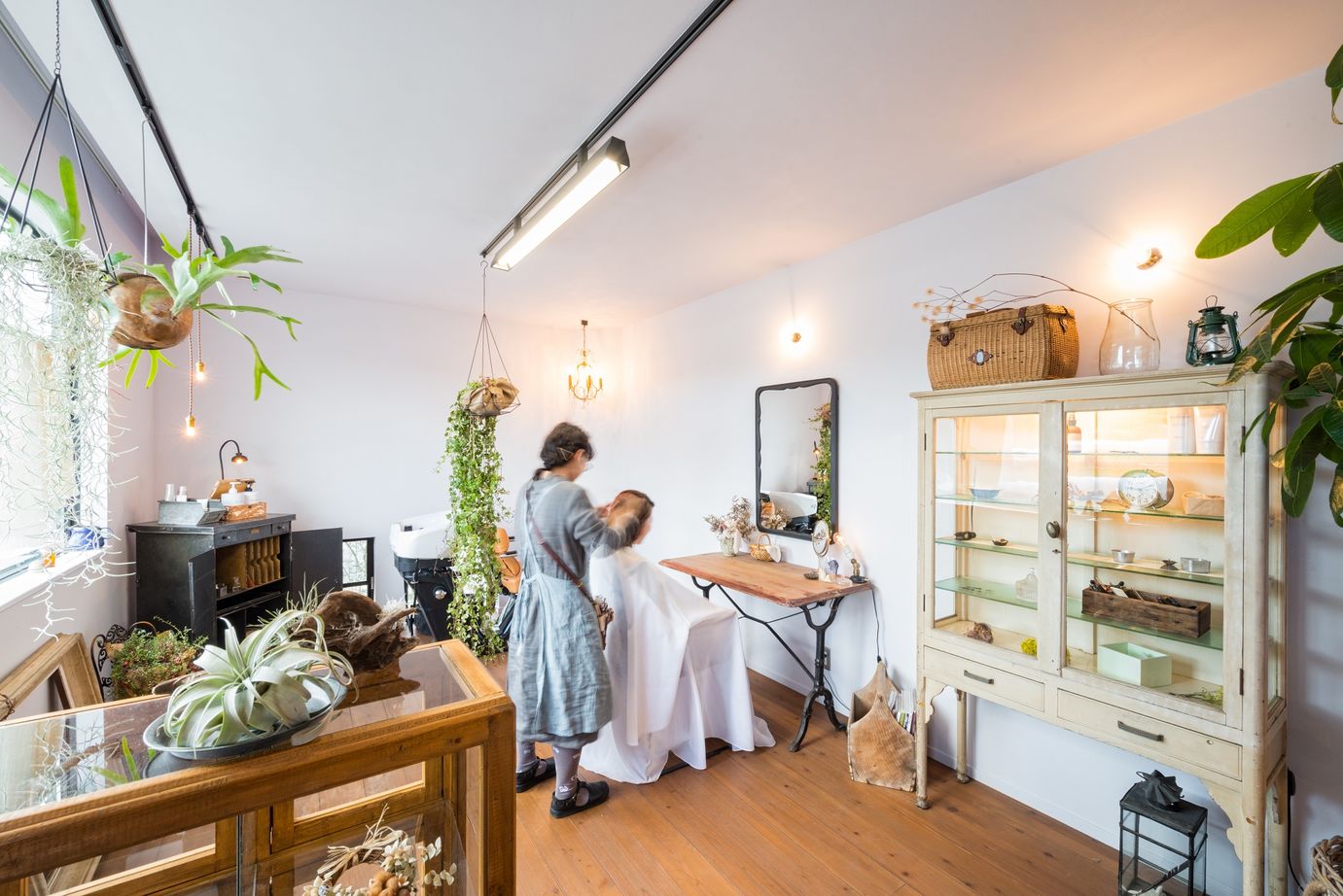 コラボハウス一級建築士事務所 【2000万円台/30坪台/間取り図有/店舗併用住宅】アンティーク家具・雑貨が落ち着いたカフェのような空間の建築実例画像8