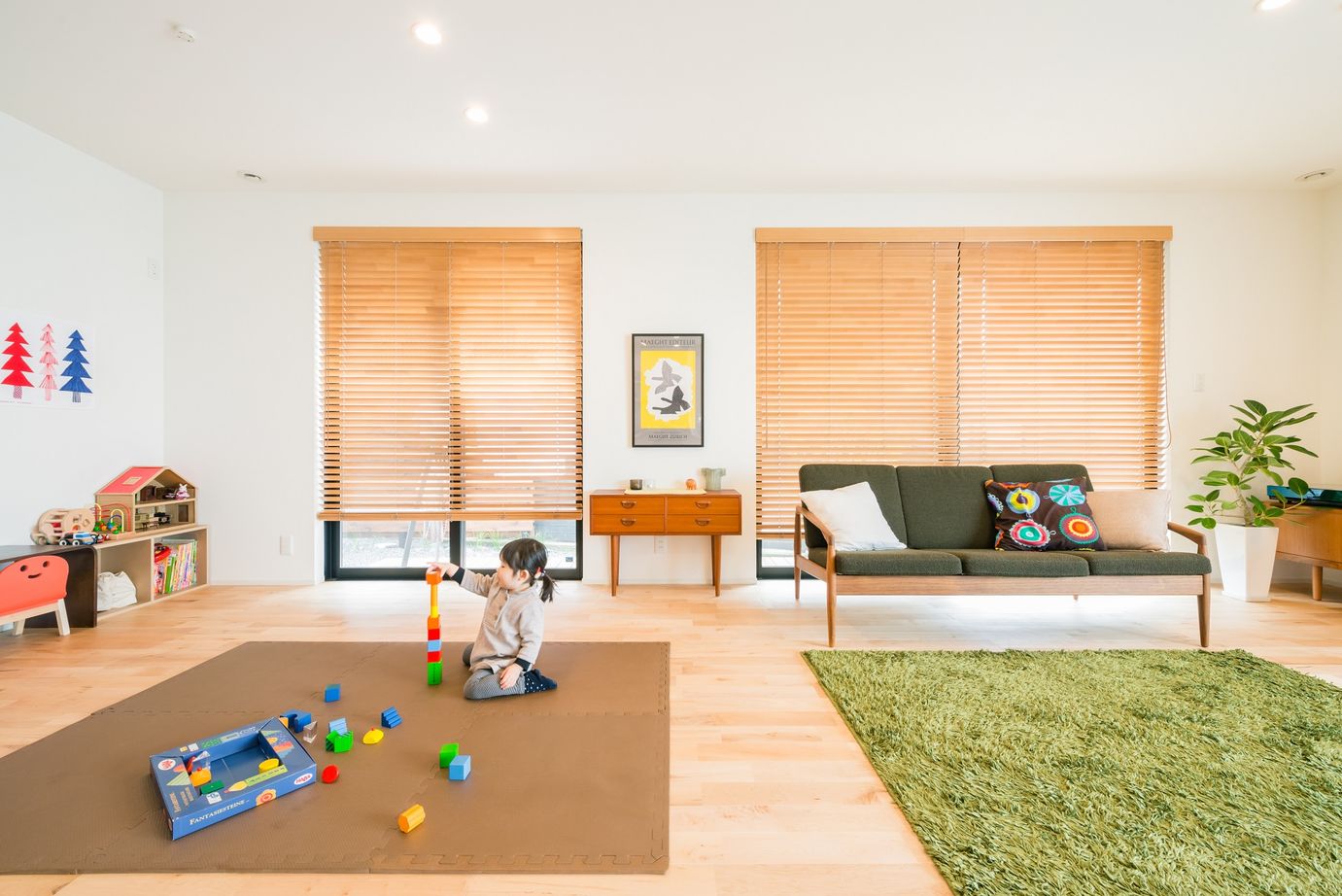 コラボハウス一級建築士事務所 【2200～2300万円×屋根付きガレージ×広々リビング】造作収納も北欧テイストに。集めた北欧家具に似合う家の建築実例画像8