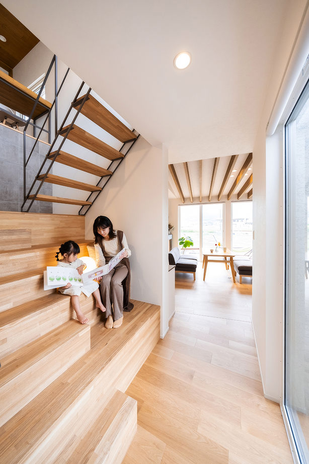 コラボハウス一級建築士事務所 【2000万円台／約36坪】広々LDKのあるナチュラルなお家／眺めの良いライブラリー・スタディスペースの建築実例画像5