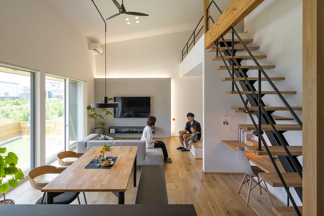 コラボハウス一級建築士事務所 【3000万円台／約33坪／間取り図有】お洒落好きな夫婦が住む高天井の平屋／ ロフト／回遊動線の建築実例画像2