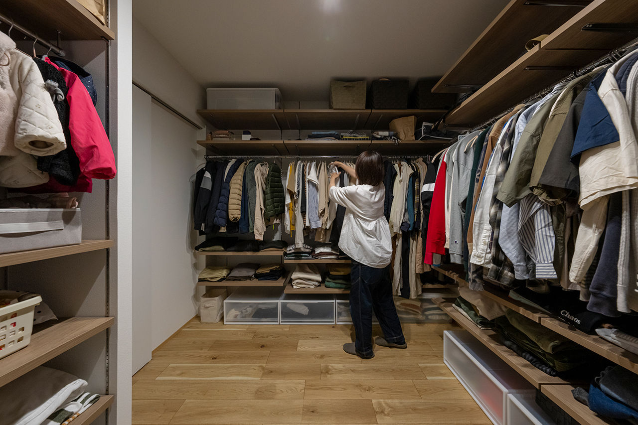 コラボハウス一級建築士事務所 【3000万円台／約33坪／間取り図有】お洒落好きな夫婦が住む高天井の平屋／ ロフト／回遊動線の建築実例画像7