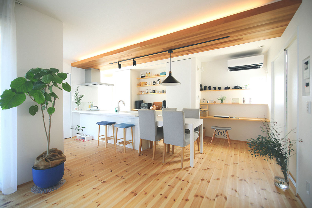 コラボハウス一級建築士事務所 【2000万円台／37坪／間取り図有】DIYを楽しむアメリカンスタイルのガレージ平屋／雑貨作りの作業場の建築実例画像3