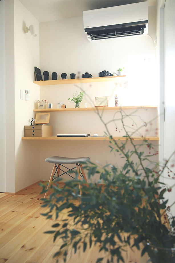 コラボハウス一級建築士事務所 【2000万円台／37坪／間取り図有】DIYを楽しむアメリカンスタイルのガレージ平屋／雑貨作りの作業場の建築実例画像5