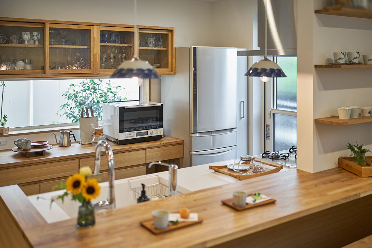 コラボハウス一級建築士事務所 【3000万円台／約31坪／間取り図有】 2つの中庭がある洗練された高級和モダンな平屋の建築実例画像3