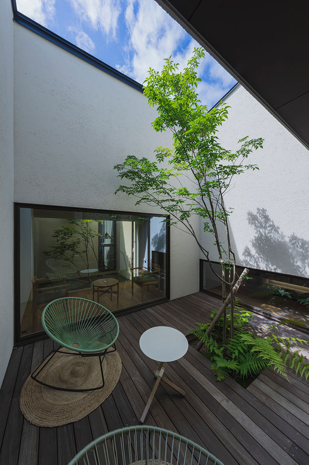 コラボハウス一級建築士事務所 【3000万円台／約31坪／間取り図有】 2つの中庭がある洗練された高級和モダンな平屋の建築実例画像8