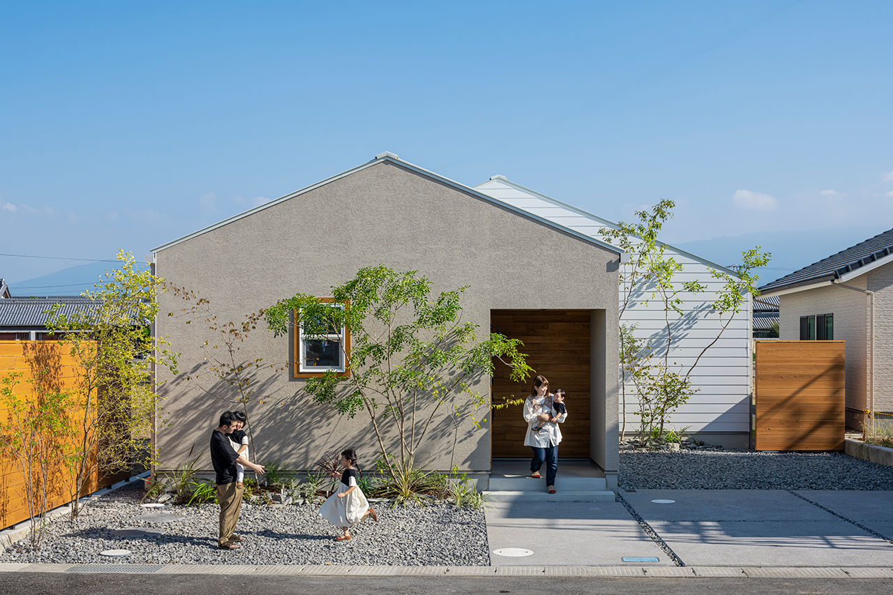 コラボハウス一級建築士事務所 【2000万円台／約38坪／間取り図有】三角屋根のJapandi styleのお家／アーチや三角の入口／平屋の建築実例画像1