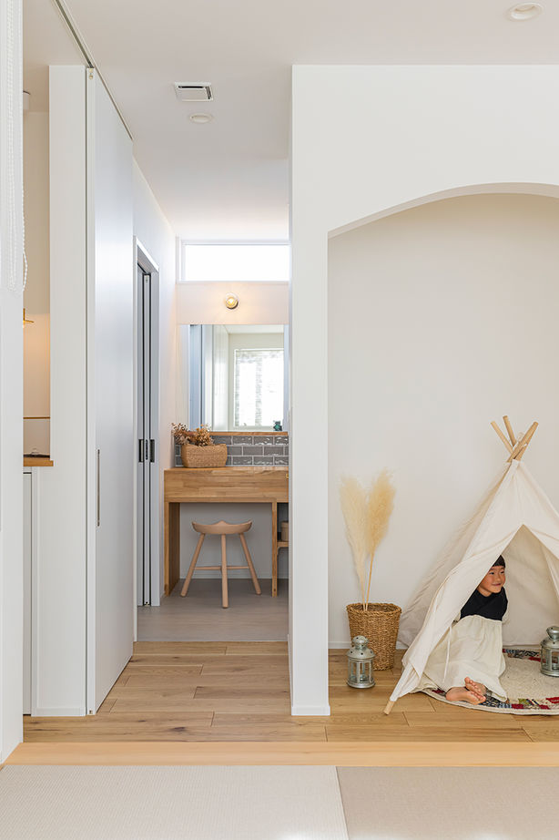 コラボハウス一級建築士事務所 【2000万円台／約38坪／間取り図有】三角屋根のJapandi styleのお家／アーチや三角の入口／平屋の建築実例画像5