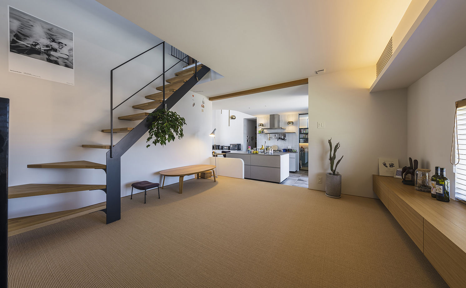 コラボハウス一級建築士事務所 5000万円台｜間取り図｜ガレージハウス｜「食べるのも料理するのも大好き」キッチンが暮らしの真ん中の建築実例画像9