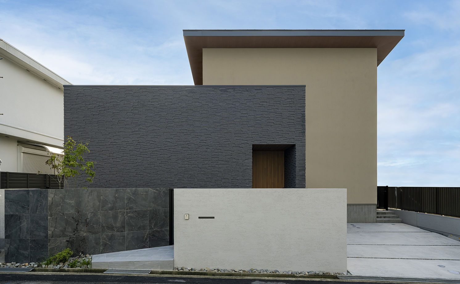 コラボハウス一級建築士事務所 4000万円台｜堺市｜間取り図｜外に閉じ、内に開く。プライバシーが守られた中庭のある家の建築実例画像