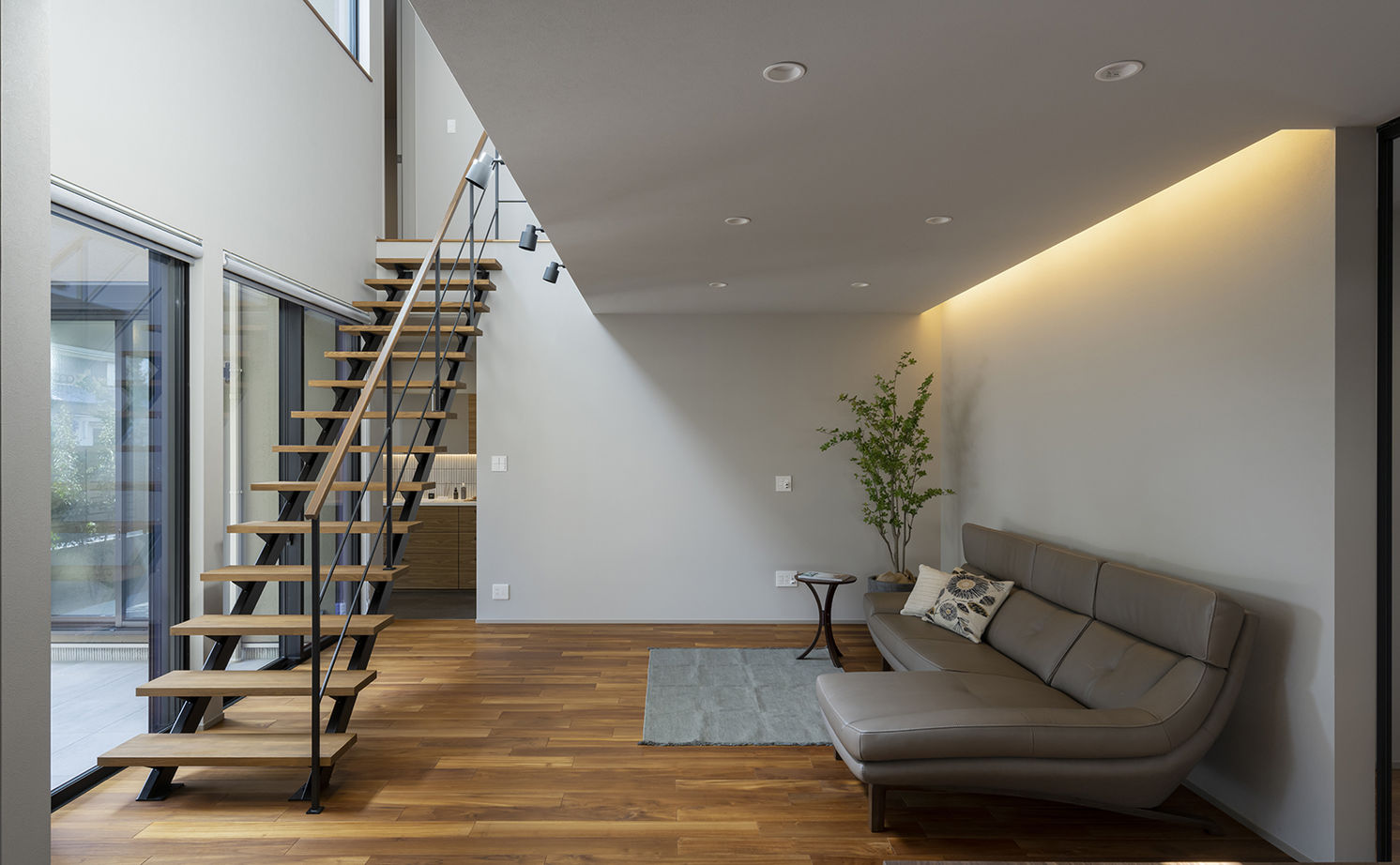 コラボハウス一級建築士事務所 4000万円台｜堺市｜間取り図｜外に閉じ、内に開く。プライバシーが守られた中庭のある家の建築実例画像2