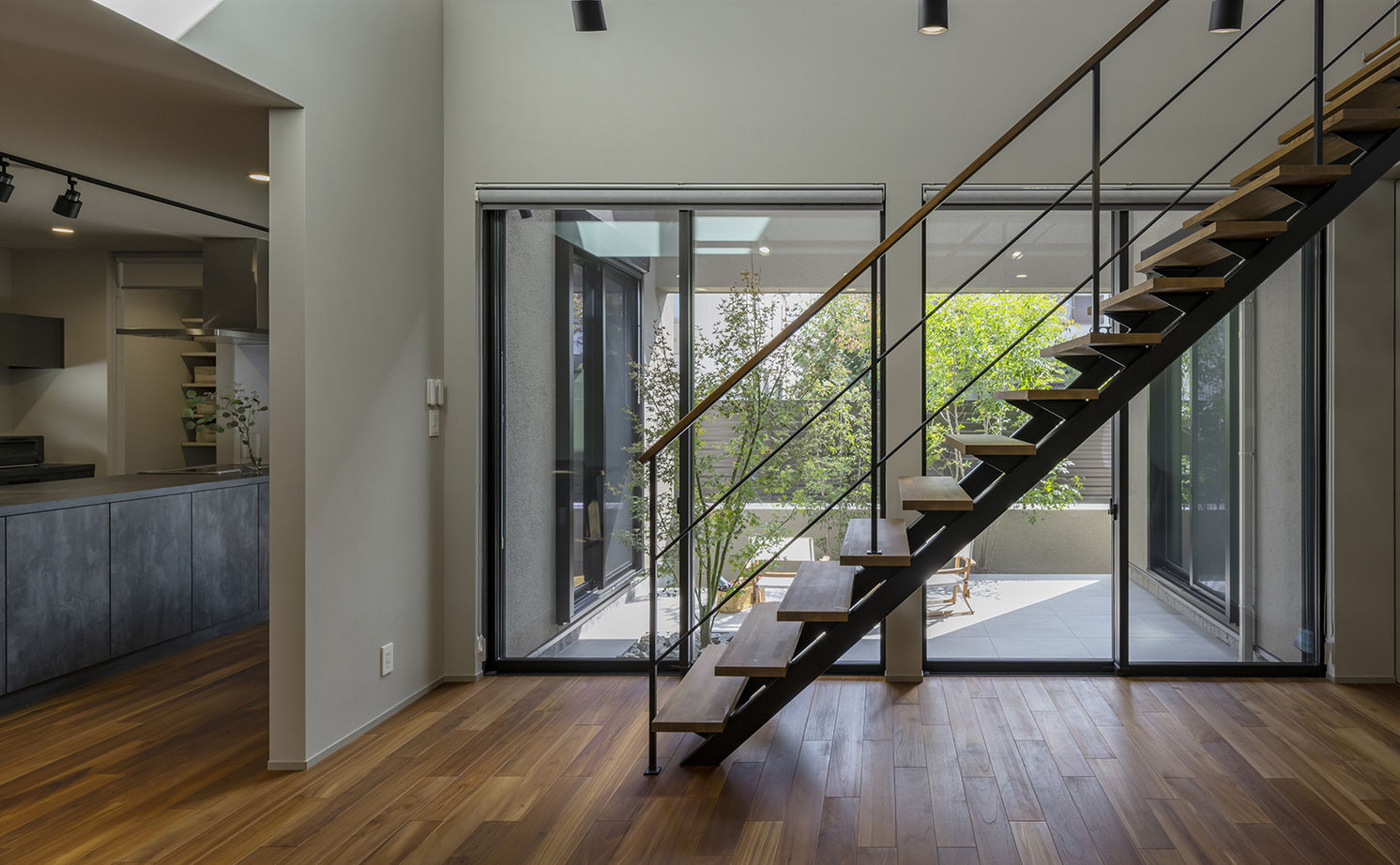 コラボハウス一級建築士事務所 4000万円台｜堺市｜間取り図｜外に閉じ、内に開く。プライバシーが守られた中庭のある家の建築実例画像3