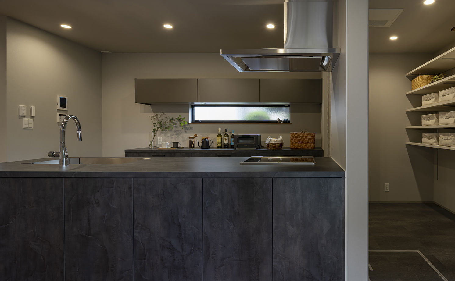 コラボハウス一級建築士事務所 4000万円台｜堺市｜間取り図｜外に閉じ、内に開く。プライバシーが守られた中庭のある家の建築実例画像8