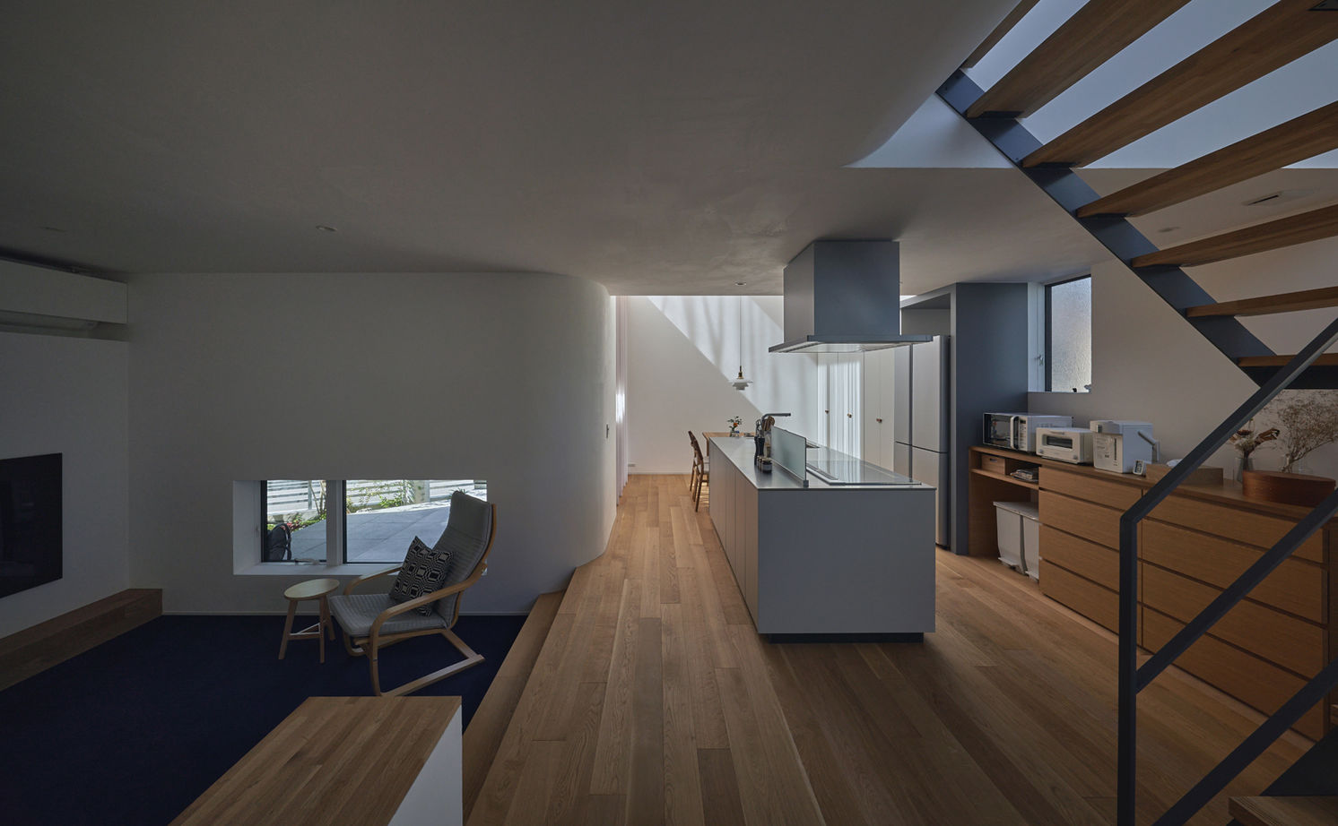 コラボハウス一級建築士事務所 4000万円台｜間取り図｜ガレージハウス｜外に閉じ、内に開く。プライベート感と開放感が共存する家の建築実例画像2