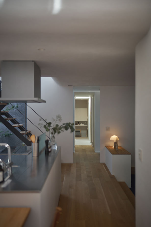 コラボハウス一級建築士事務所 4000万円台｜間取り図｜ガレージハウス｜外に閉じ、内に開く。プライベート感と開放感が共存する家の建築実例画像8