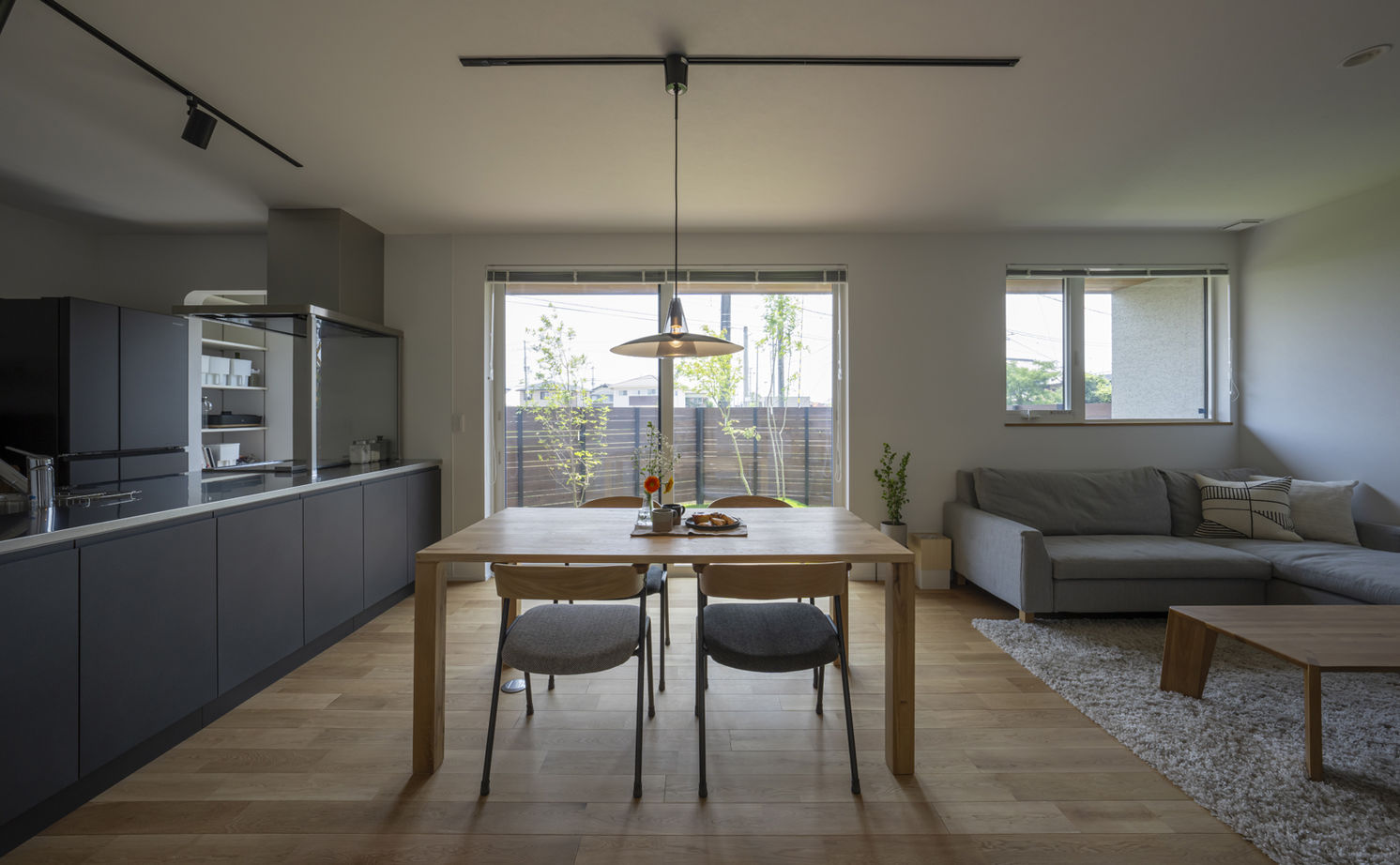 コラボハウス一級建築士事務所 2000万円台｜間取図｜平屋感覚｜真っ直ぐな生活動線で暮らしやすい、老後は階段の上り下りがない平屋風の家の建築実例画像2