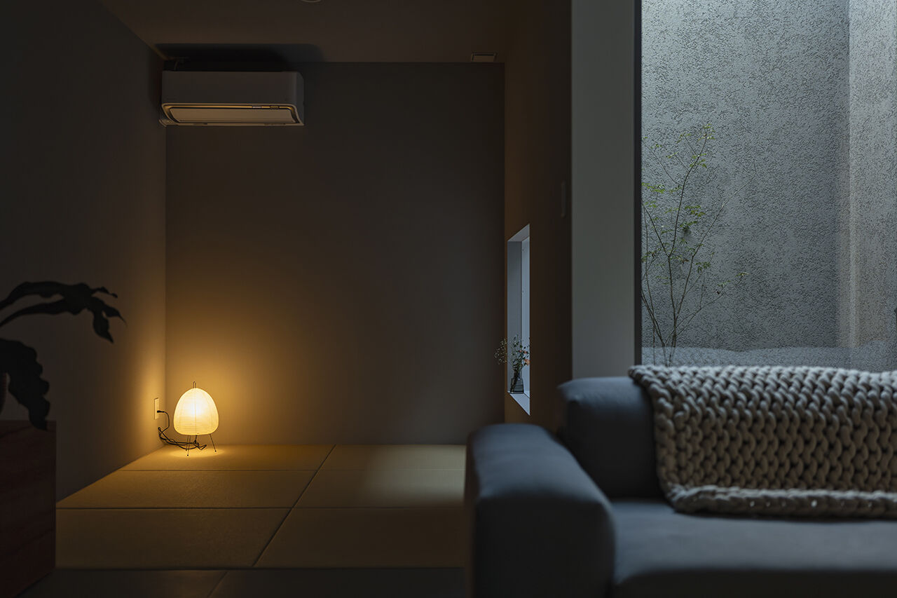 コラボハウス一級建築士事務所 貝塚市｜中庭｜耐震等級3｜ZEH基準｜洋菓子店オーナーのこだわりキッチンがある家の建築実例画像7