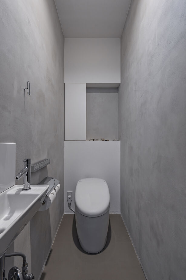 コラボハウス一級建築士事務所 貝塚市｜中庭｜耐震等級3｜ZEH基準｜洋菓子店オーナーのこだわりキッチンがある家の建築実例画像9