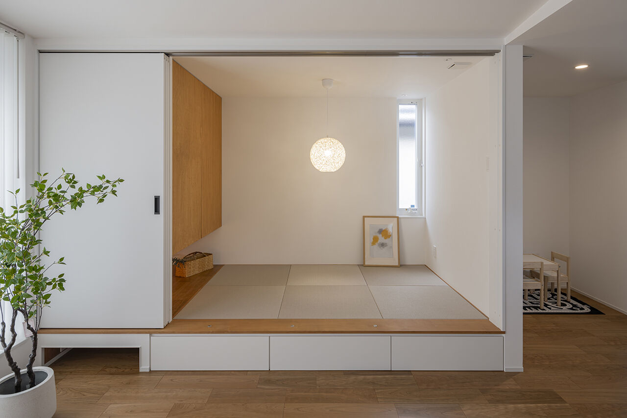 コラボハウス一級建築士事務所 3000万円台｜富田林市｜建て替え｜間取り図｜空が近い。柔らかな自然光に包まれる2階リビングの家の建築実例画像3