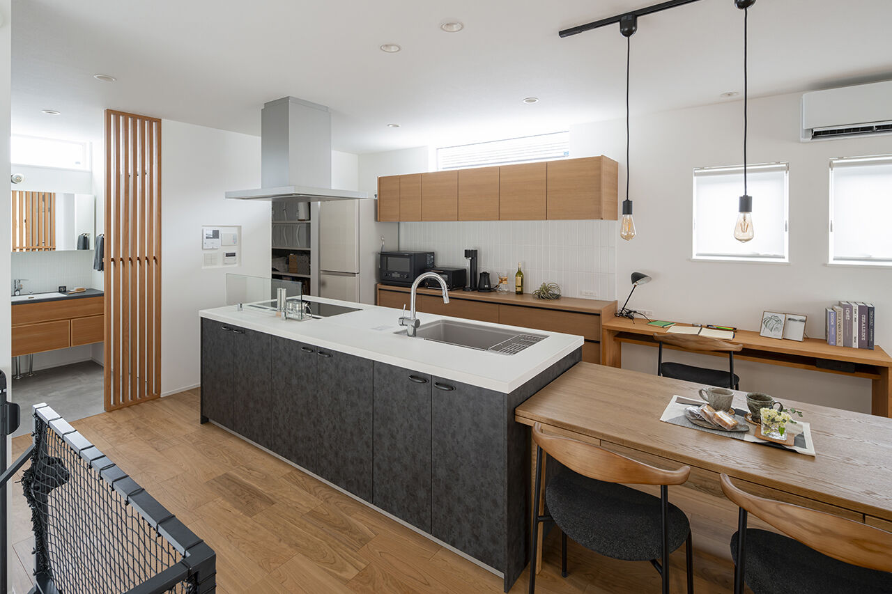 コラボハウス一級建築士事務所 3000万円台｜富田林市｜建て替え｜間取り図｜空が近い。柔らかな自然光に包まれる2階リビングの家の建築実例画像5