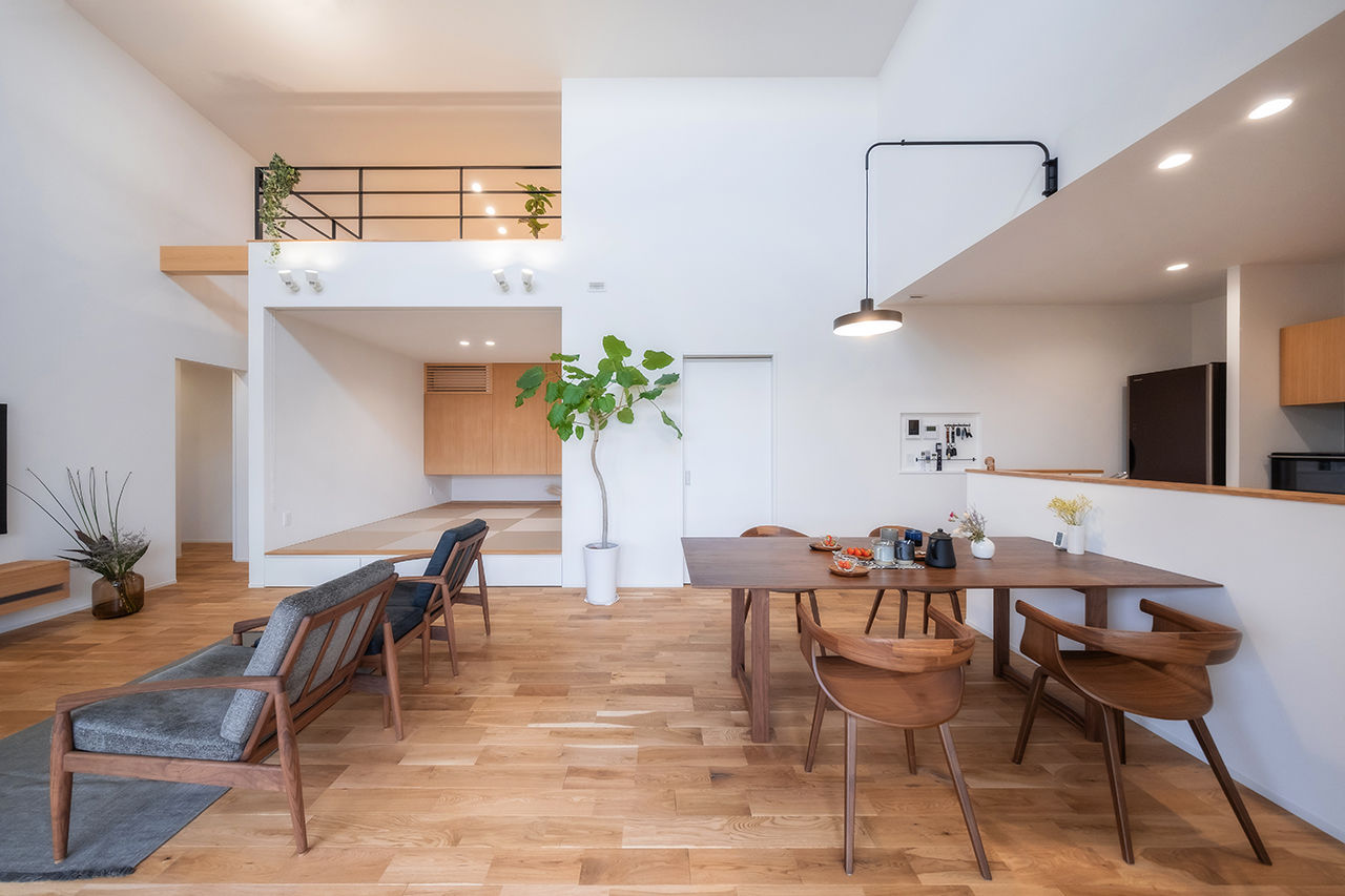 コラボハウス一級建築士事務所 【2000万円台／約34坪／間取り図有】緑とウッドデッキのあるお庭を楽しむ平屋／ロフトの建築実例画像5