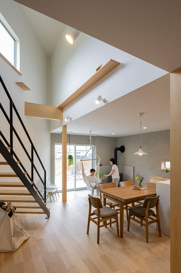 コラボハウス一級建築士事務所 【約44坪／間取り図有】愛猫もゆったり過ごせる薪ストーブがある快適な住まいの建築実例画像2