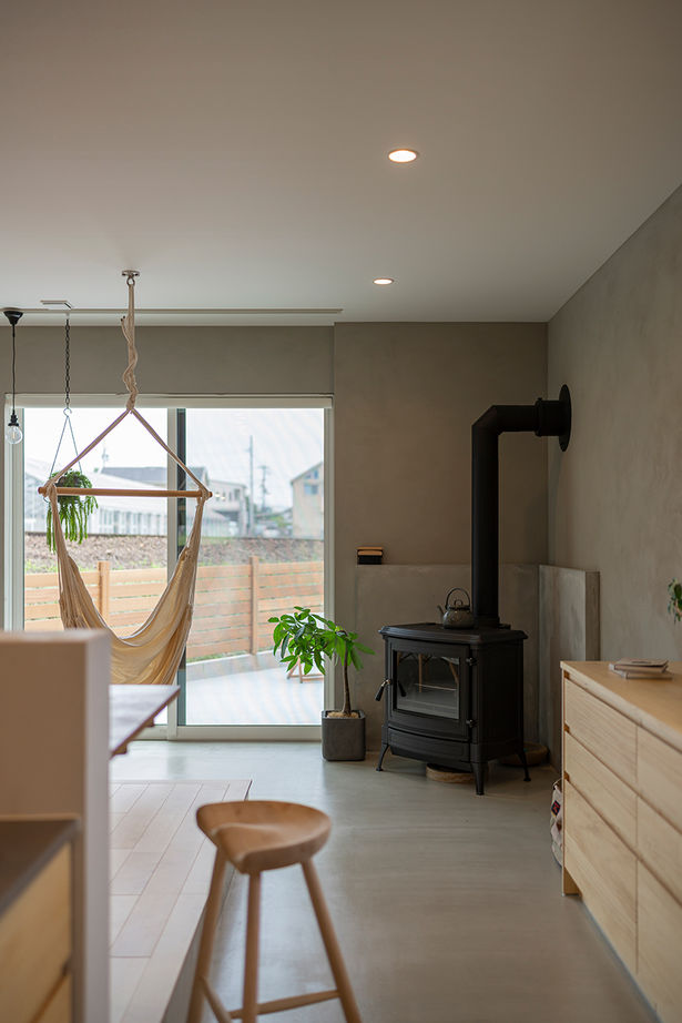 コラボハウス一級建築士事務所 【約44坪／間取り図有】愛猫もゆったり過ごせる薪ストーブがある快適な住まいの建築実例画像5