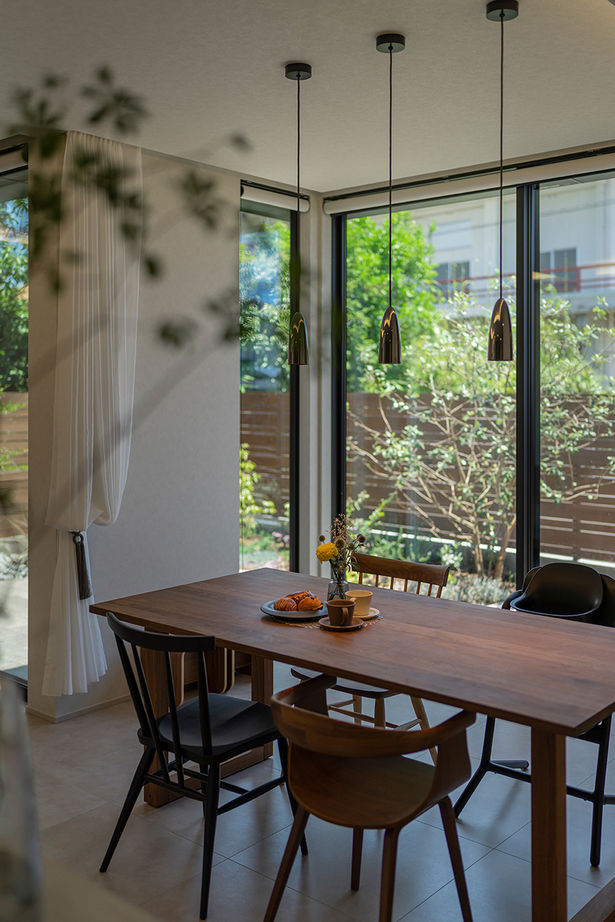 コラボハウス一級建築士事務所 【3000万円台／約39坪／間取り図有】洗練されたホテルライクな家／24.5畳の広々LDK！の建築実例画像4