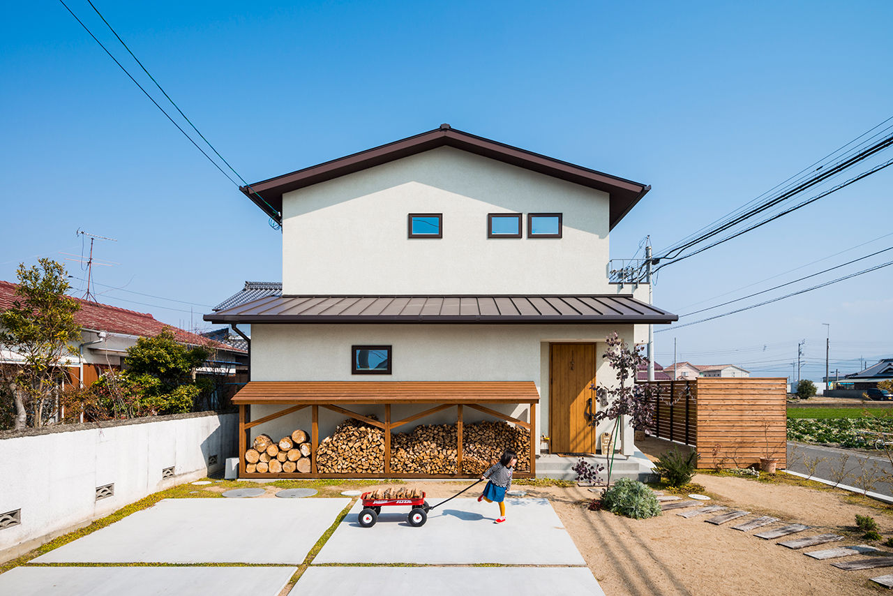 コラボハウス一級建築士事務所 【2000万円台／約34坪／間取り図有】薪ストーブと土間がある和風の家の建築実例画像1