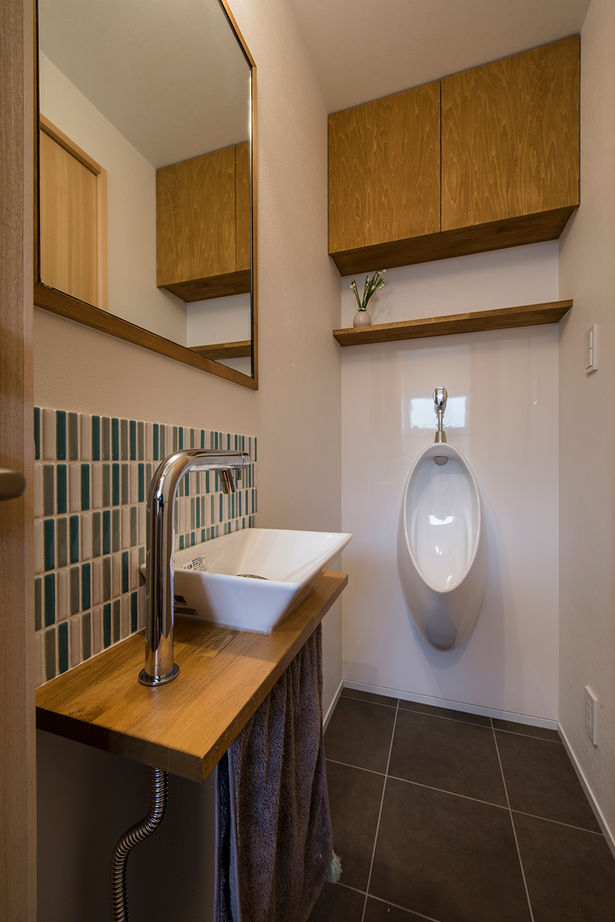 コラボハウス一級建築士事務所 【3000万円台／49坪／間取り図有】春を待つ家／鉄骨階段／ピアノの練習室の建築実例画像8