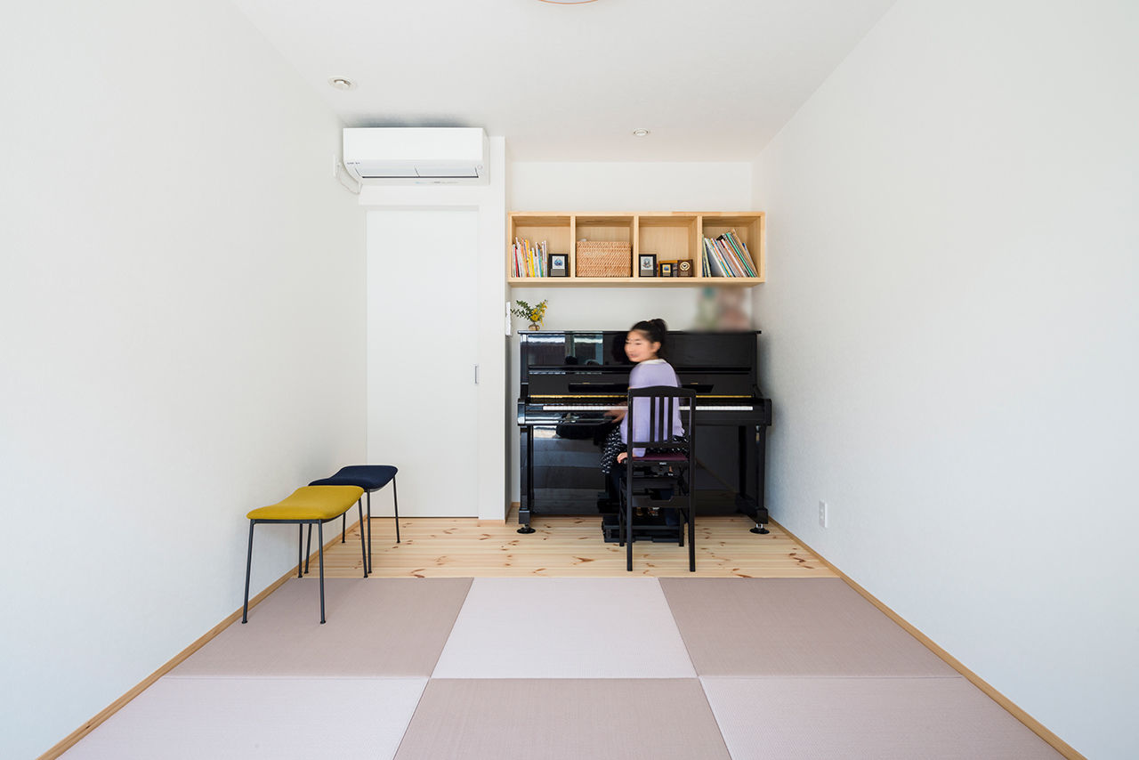 コラボハウス一級建築士事務所 【3000万円台／49坪／間取り図有】春を待つ家／鉄骨階段／ピアノの練習室の建築実例画像9