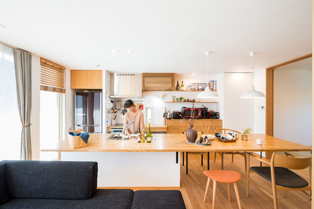 コラボハウス一級建築士事務所 【2000万円台／約32坪／間取り図有】大黒柱のある和モダンな家／ウッドデッキ／スケルトン階段の建築実例画像2