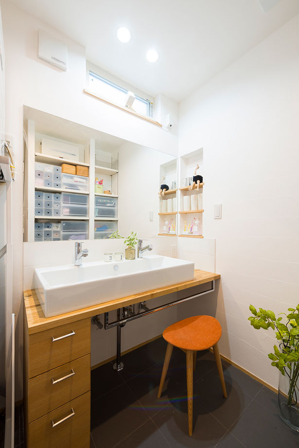 コラボハウス一級建築士事務所 【2000万円台／約32坪／間取り図有】大黒柱のある和モダンな家／ウッドデッキ／スケルトン階段の建築実例画像8