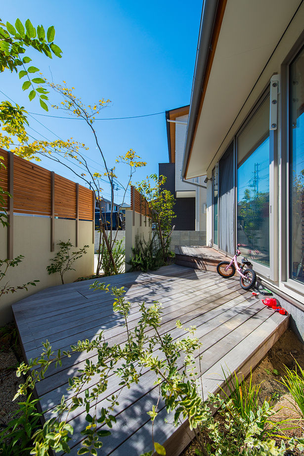 コラボハウス一級建築士事務所 【2000万円台／約32坪／間取り図有】大黒柱のある和モダンな家／ウッドデッキ／スケルトン階段の建築実例画像9