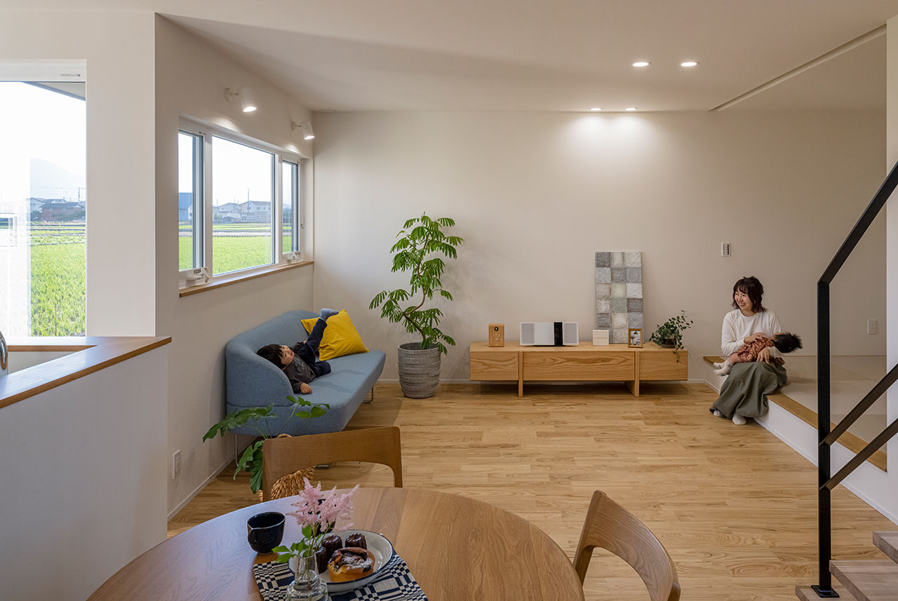 コラボハウス一級建築士事務所 【2000万円台／約30坪／間取り図有】中庭で四季を感じるグレージュの家の建築実例画像3