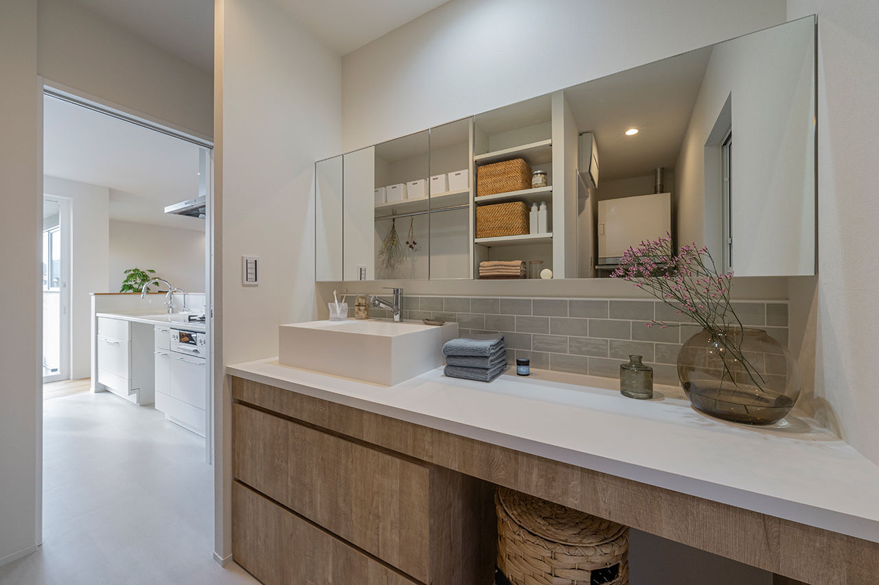 コラボハウス一級建築士事務所 【2000万円台／約30坪／間取り図有】中庭で四季を感じるグレージュの家の建築実例画像7