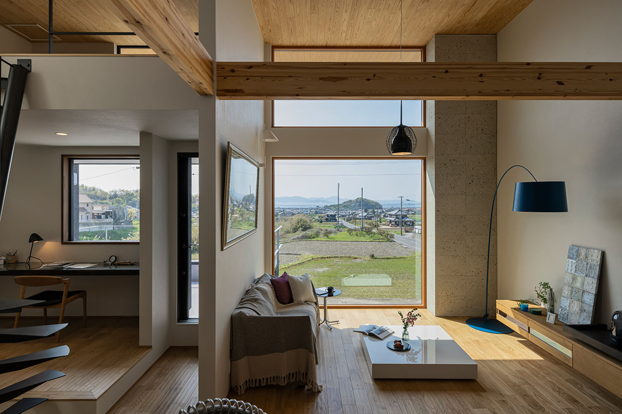 コラボハウス一級建築士事務所 【約36坪】ビルトインガレージのある2階LDK／螺旋階段の建築実例画像2