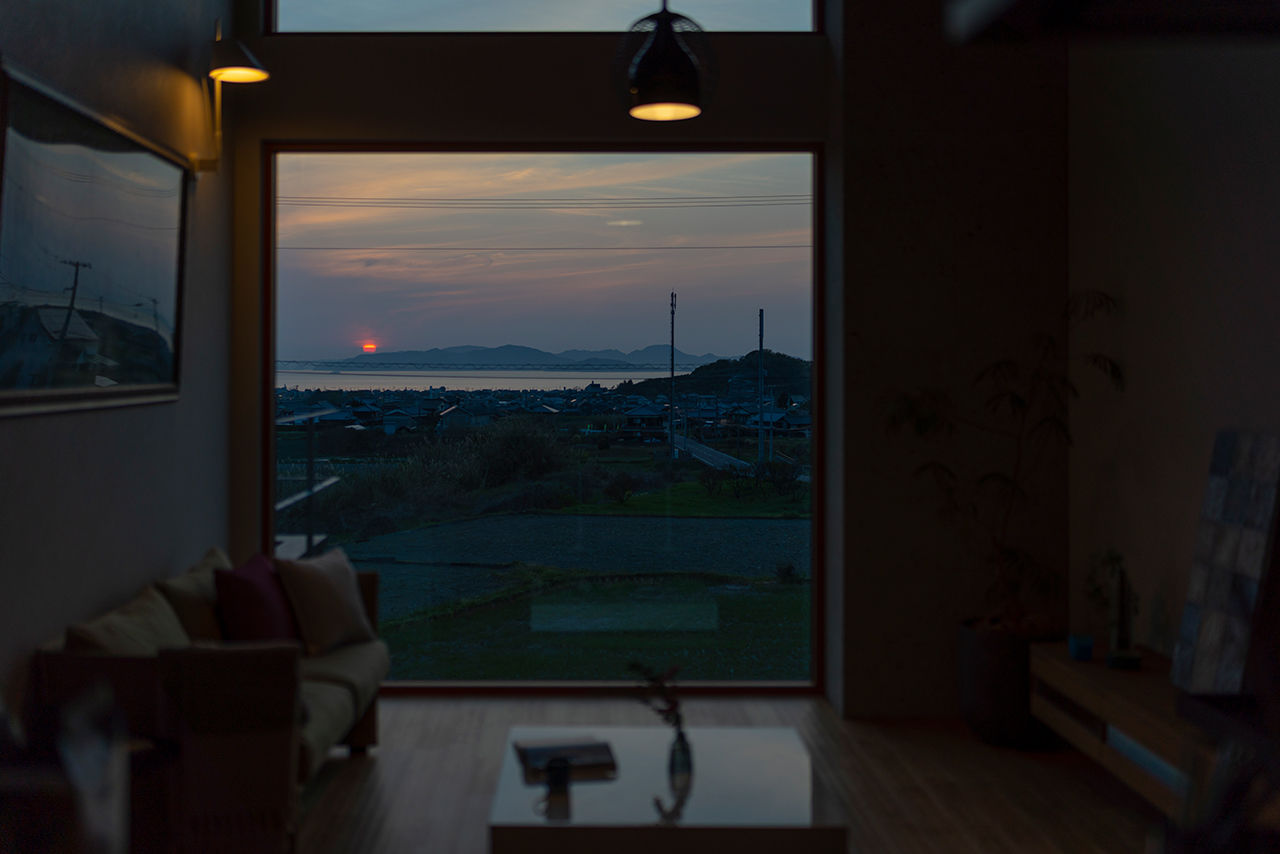 コラボハウス一級建築士事務所 【約36坪】ビルトインガレージのある2階LDK／螺旋階段の建築実例画像4