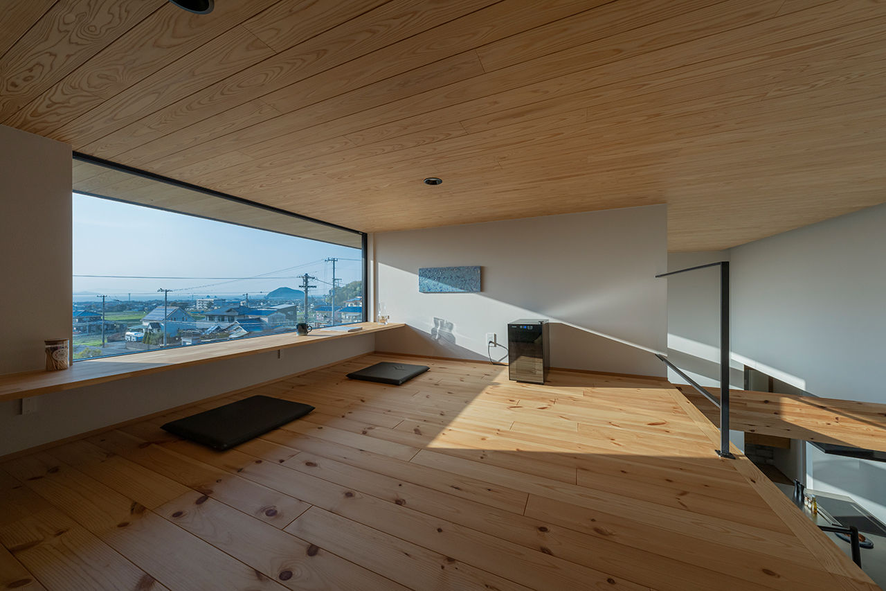 コラボハウス一級建築士事務所 【約36坪】ビルトインガレージのある2階LDK／螺旋階段の建築実例画像6