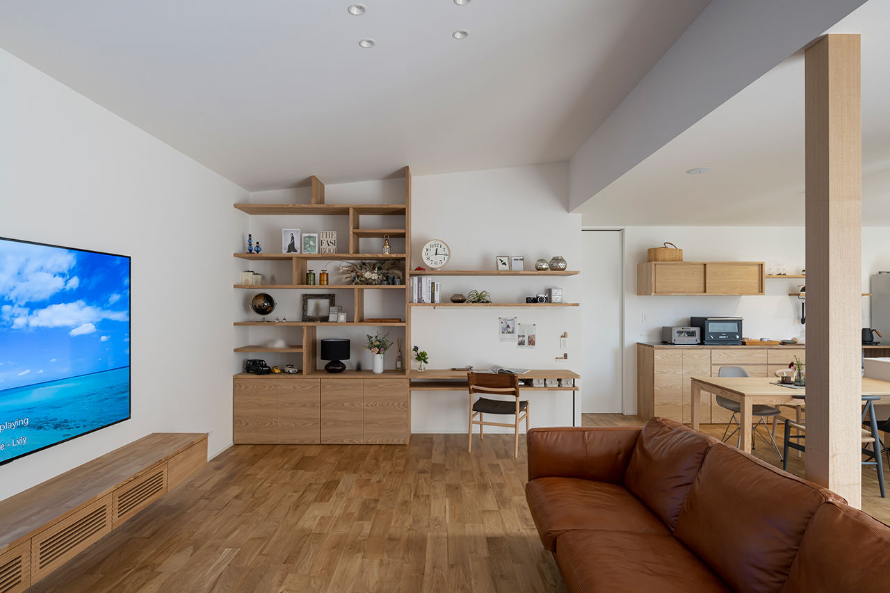 コラボハウス一級建築士事務所 【約51坪／間取り図有】タイルテラスをコの字型にゆったり囲んだ4LDKの間取りの建築実例画像3