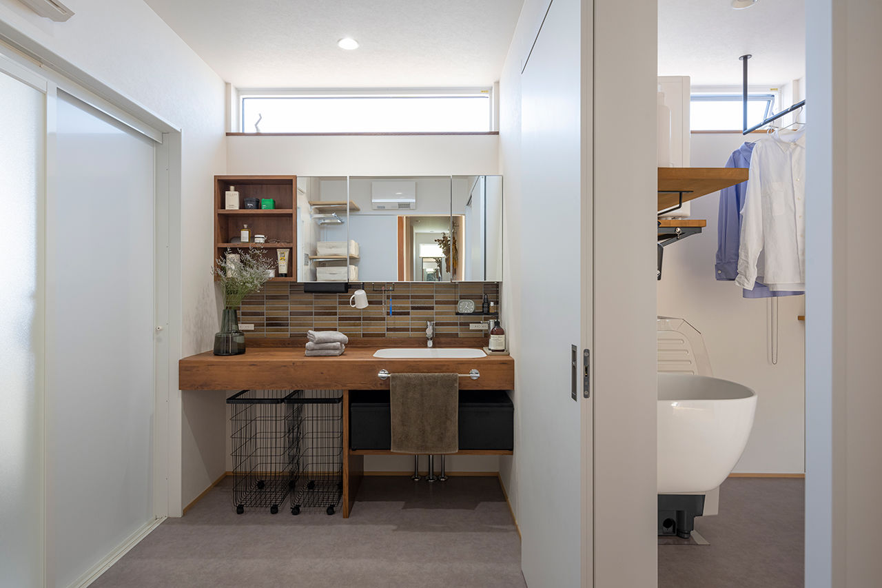 コラボハウス一級建築士事務所 【海を眺めながら暮らしたい／約56坪／間取り図有】1階と2階に広いデッキを設けた家の建築実例画像7