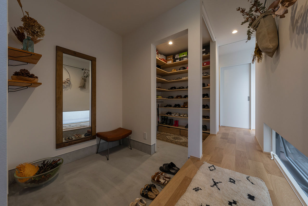 コラボハウス一級建築士事務所 【海を眺めながら暮らしたい／約56坪／間取り図有】1階と2階に広いデッキを設けた家の建築実例画像9