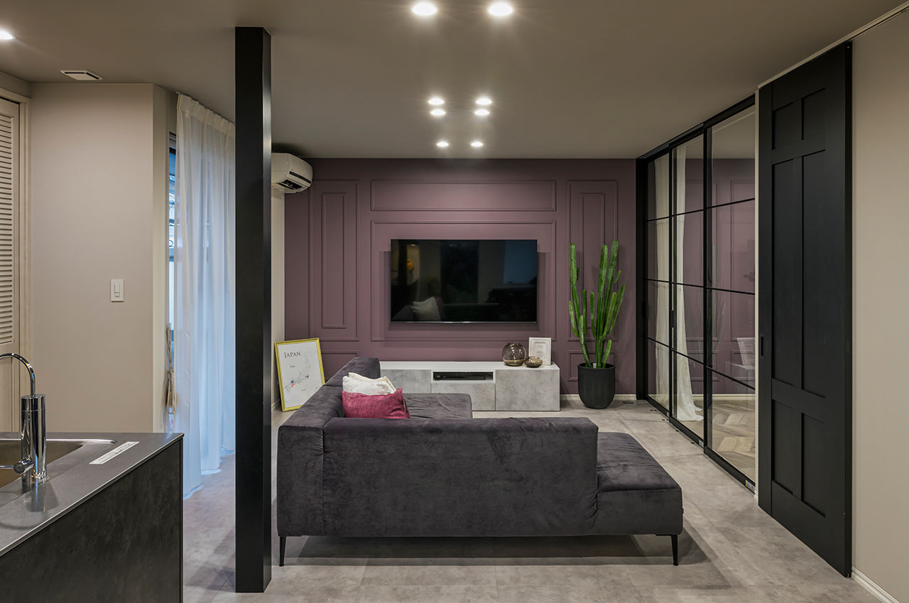 コラボハウス一級建築士事務所 【3000万円台／37坪／間取り図有】木製モールディングで彩った壁にインテリアが映える家の建築実例画像3