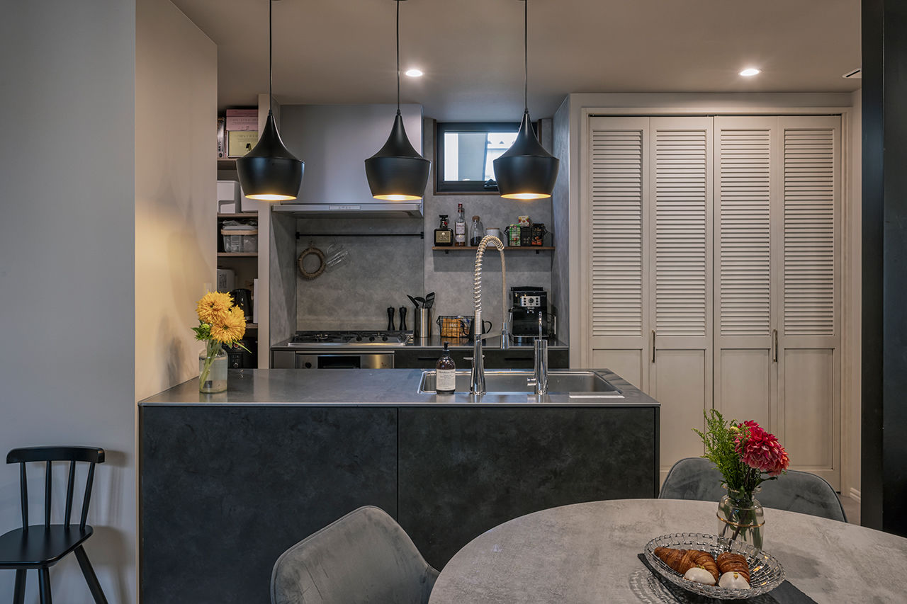 コラボハウス一級建築士事務所 【3000万円台／37坪／間取り図有】木製モールディングで彩った壁にインテリアが映える家の建築実例画像6