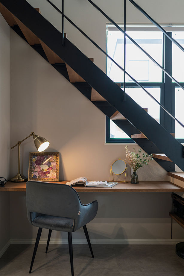 コラボハウス一級建築士事務所 【3000万円台／37坪／間取り図有】木製モールディングで彩った壁にインテリアが映える家の建築実例画像7