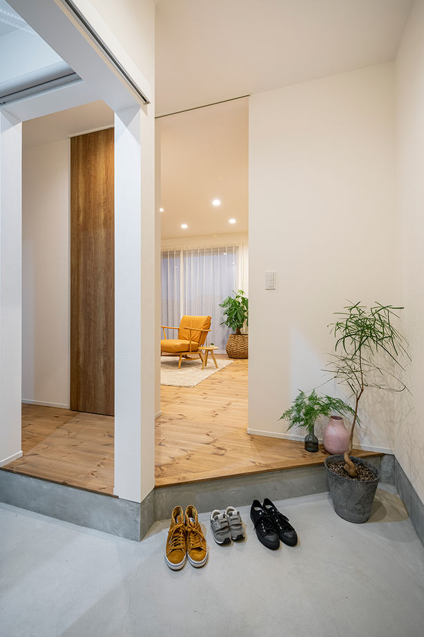 コラボハウス一級建築士事務所 【約29坪／明るいリビング】約29坪でも広くて快適！三角が連続する家／便利な家事動線／収納広々の建築実例画像7